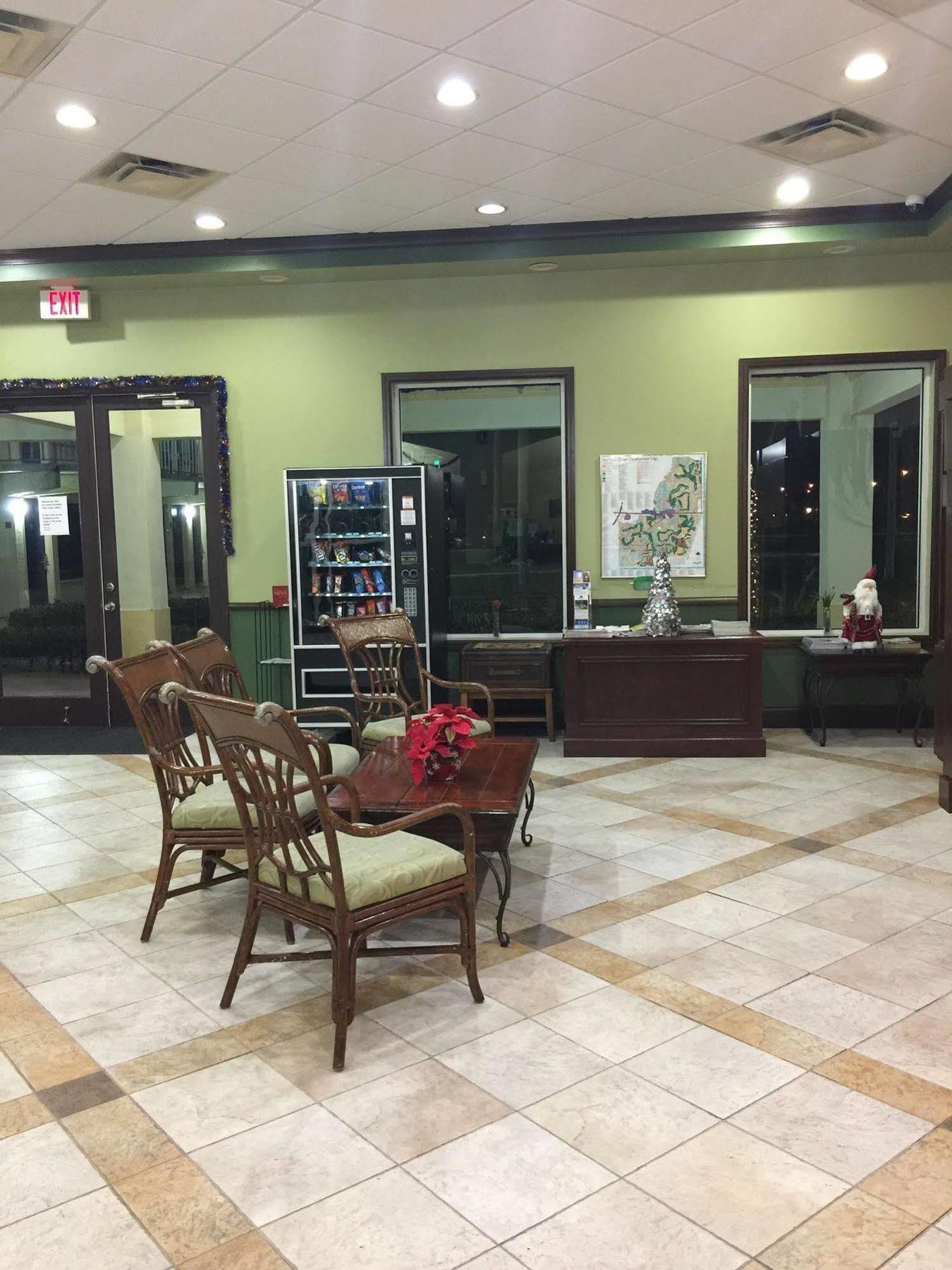 Sun City Center 太阳城中心罗德威旅馆酒店 外观 照片